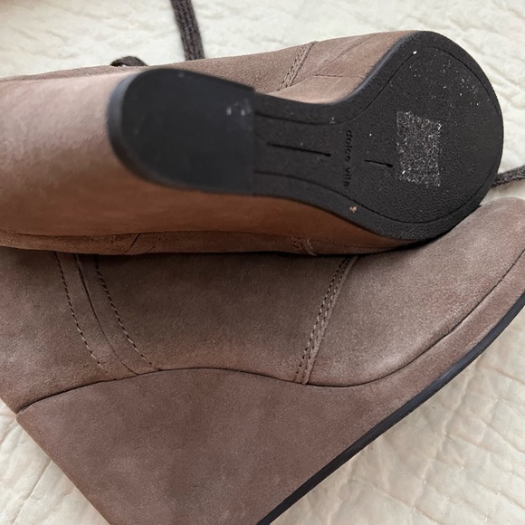 Dolce Vita size 7.5 suede like new - Picture 6 of 11
